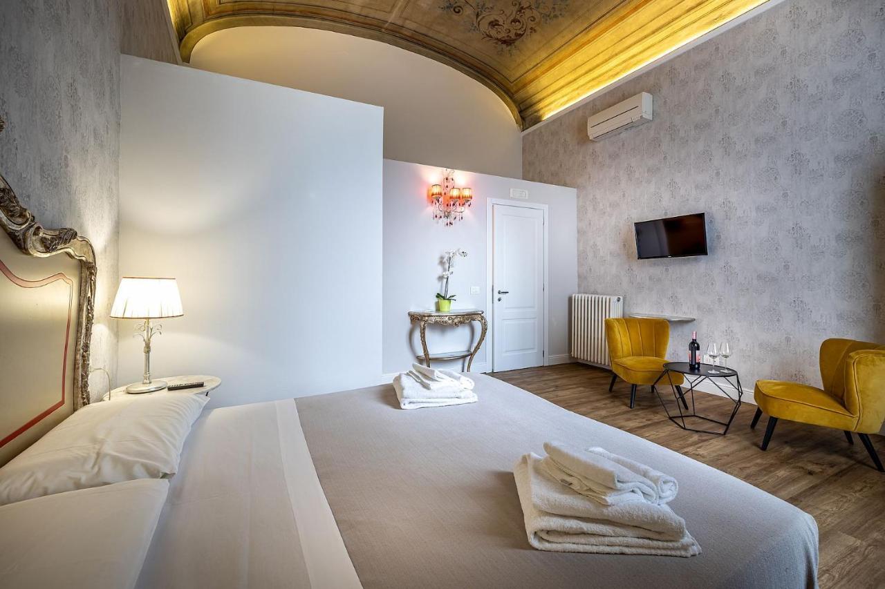 Residenza D'Epoca Al Numero 8 Florence Luaran gambar